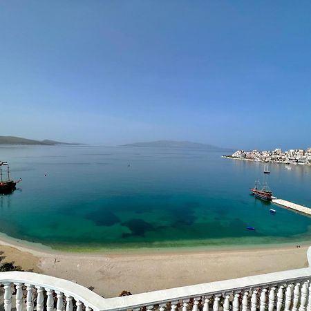 Monte Cristo Hotel With Rooftop Pool Саранда Екстер'єр фото