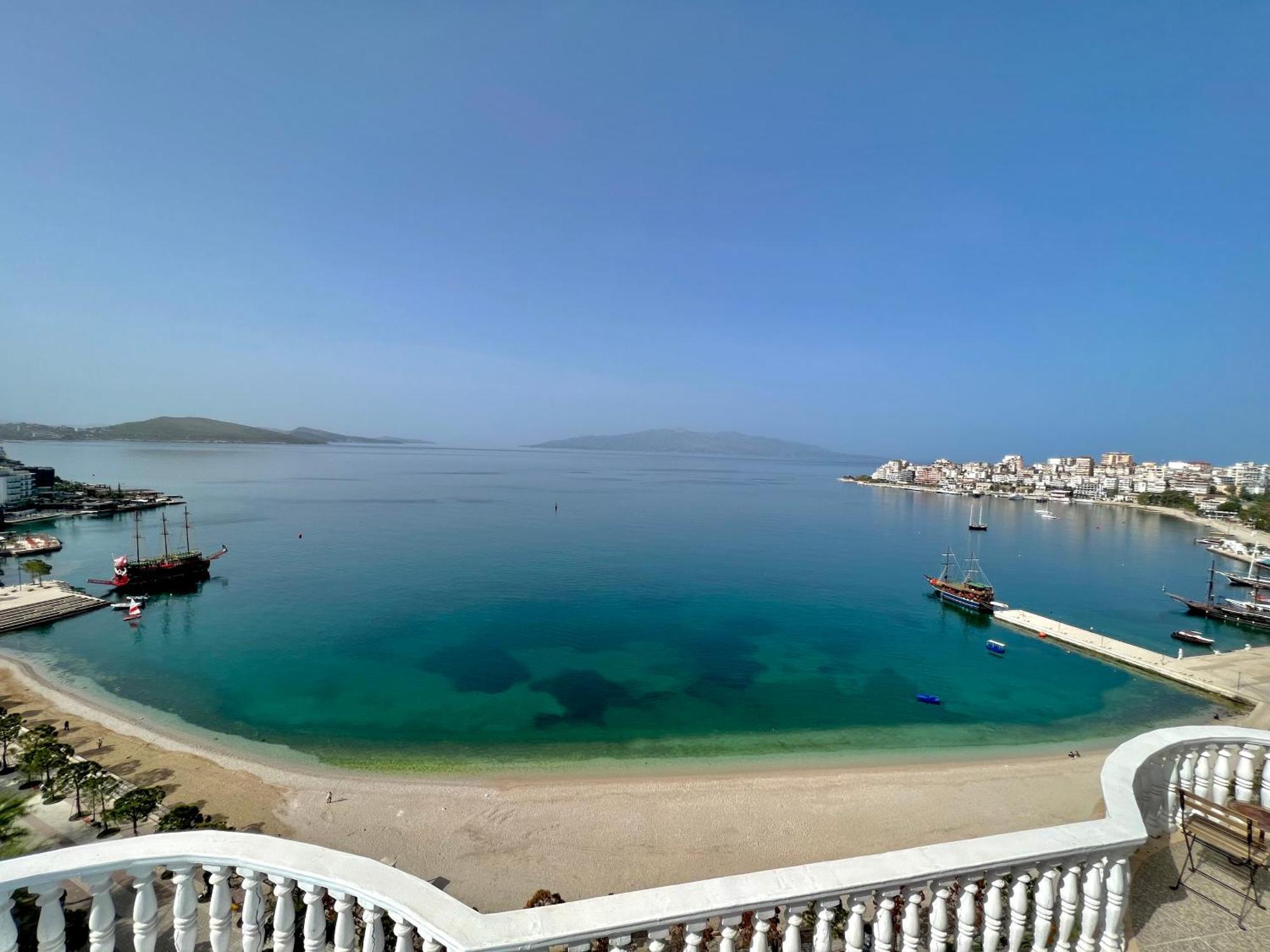 Monte Cristo Hotel With Rooftop Pool Саранда Екстер'єр фото
