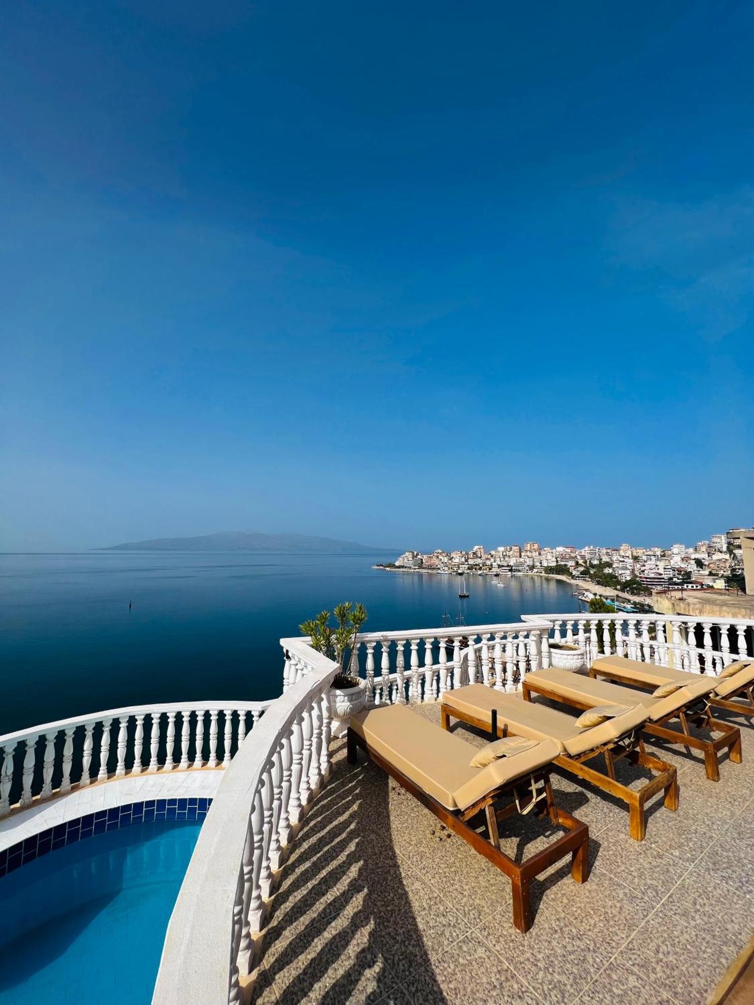 Monte Cristo Hotel With Rooftop Pool Саранда Екстер'єр фото